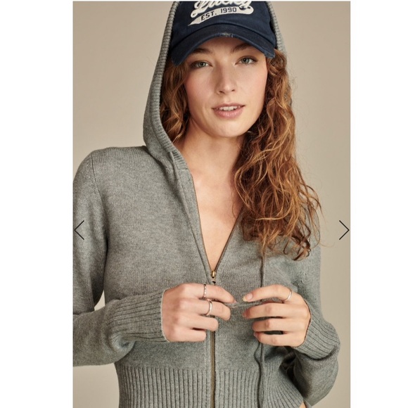 Lucky Brrand 2 Piece Lounge Set. - Picture 4 of 9